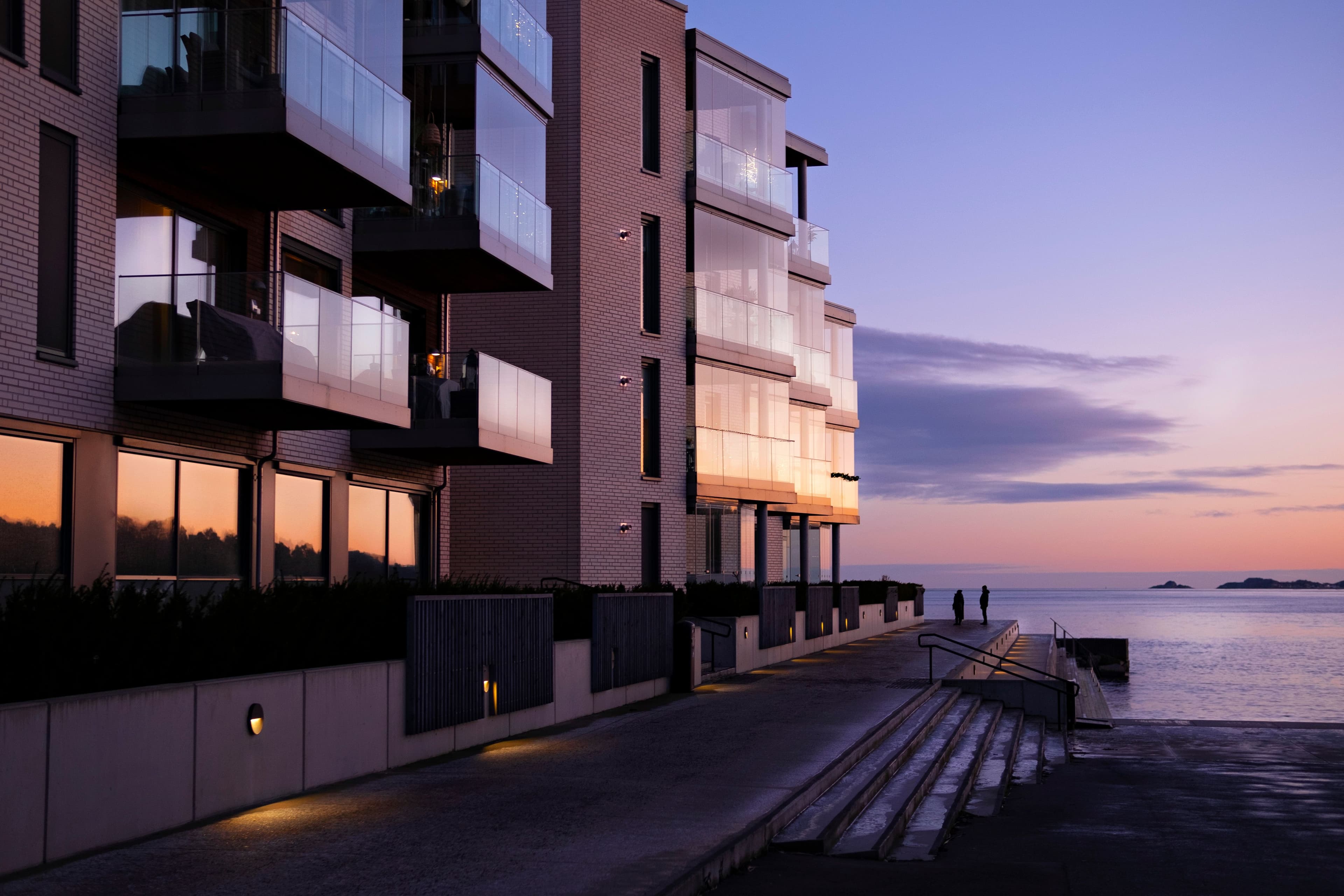MONARCH
RESIDENCES